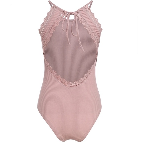 Last L! ♥️Brianna Bodysuit in Pink💋💋 - Picture 3 of 8